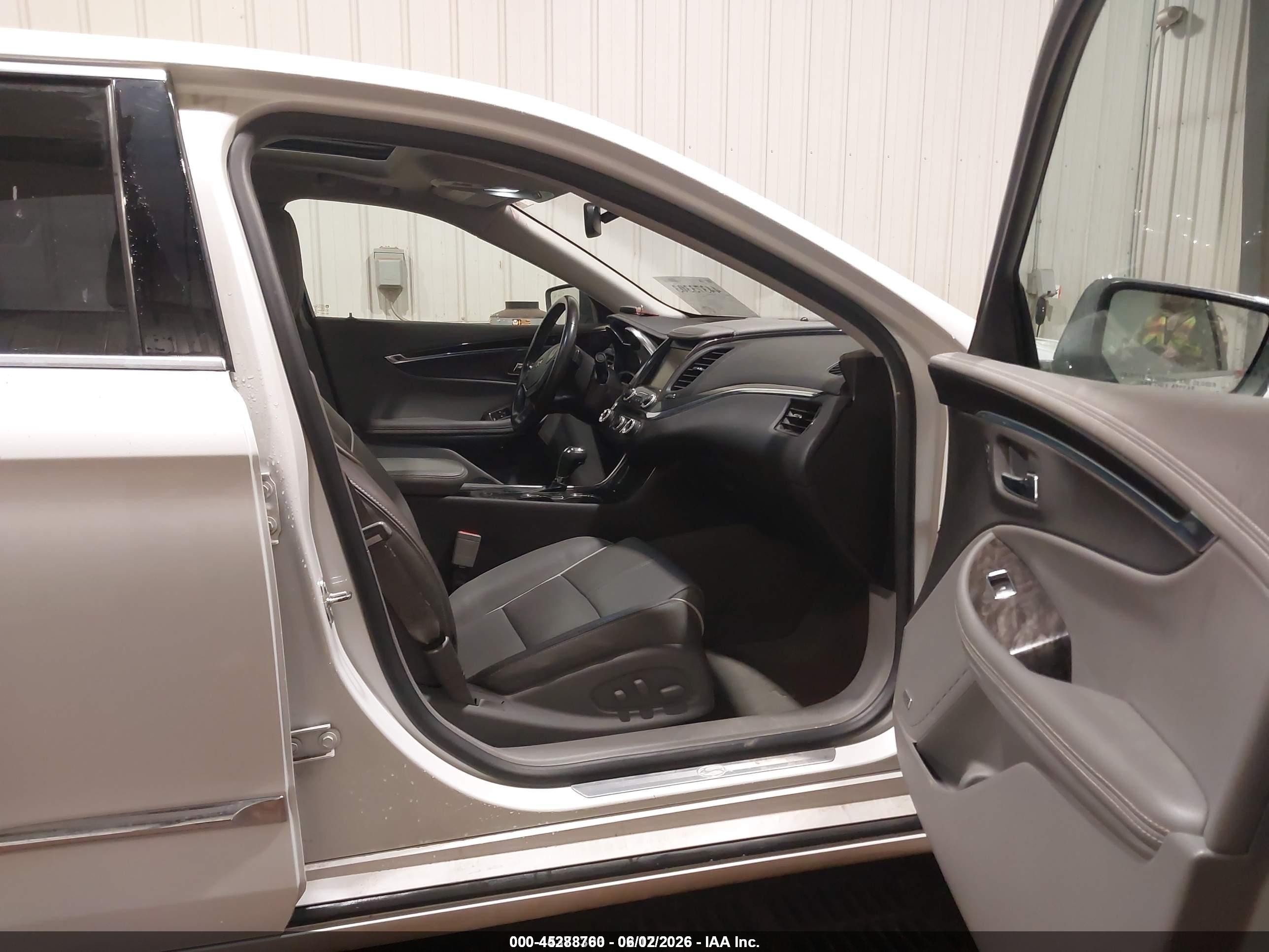 2015 Chevrolet Impala 2lz White vin: 1G1165S38FU128150