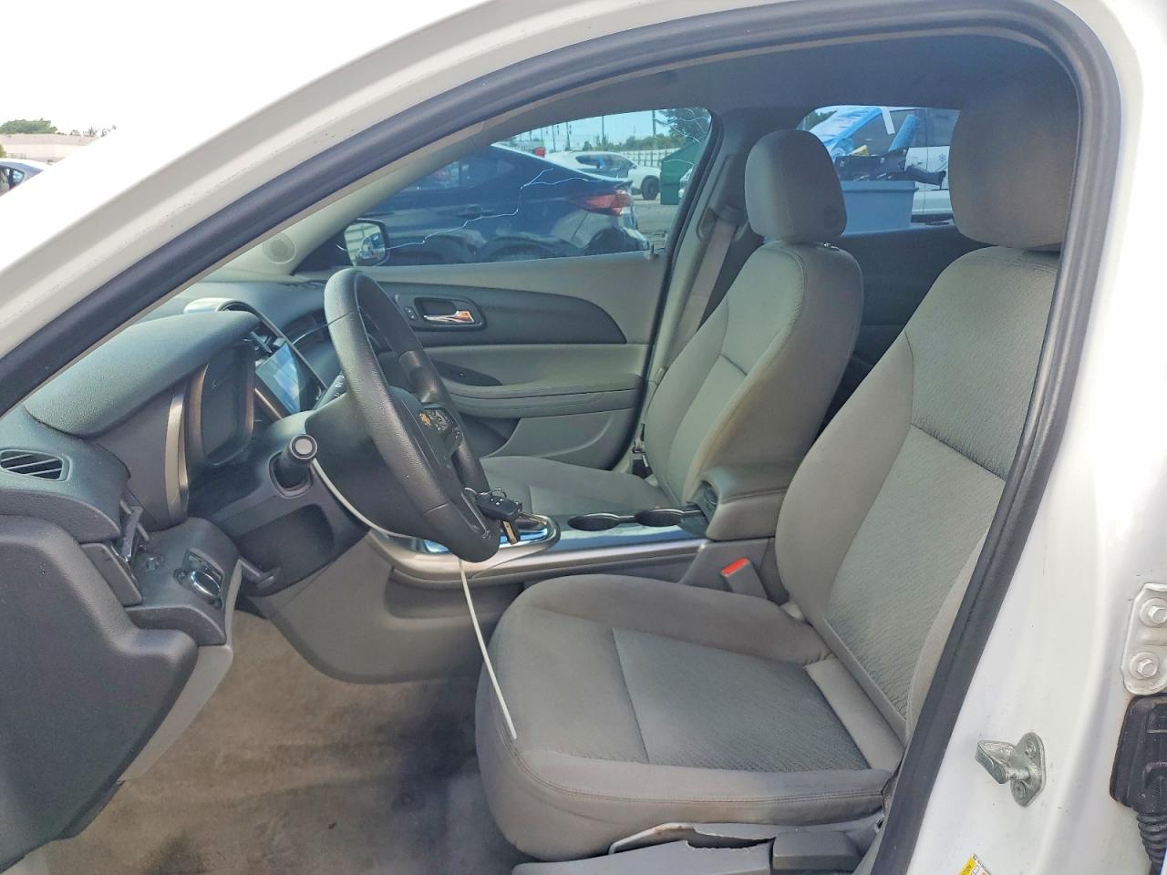 2013 Chevrolet Malibu Ls Белый vin: 1G11A5SA0DF189586