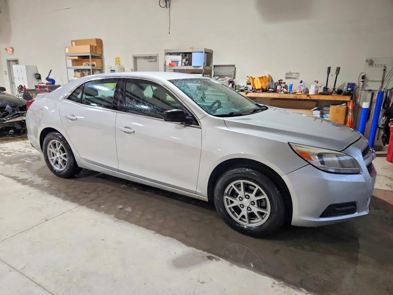 2013 Chevrolet Malibu Ls Серебряный vin: 1G11A5SA0DF280146