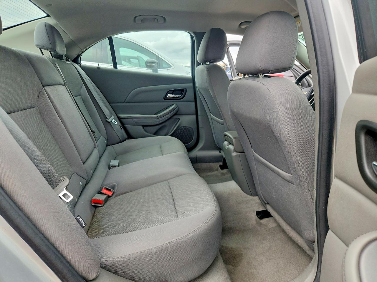 2013 Chevrolet Malibu Ls Серебряный vin: 1G11A5SA9DF316609