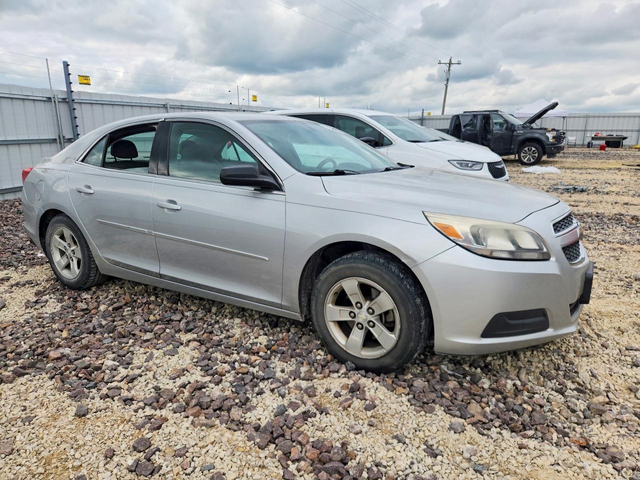 2013 Chevrolet Malibu Ls Серебряный vin: 1G11A5SA9DF316609
