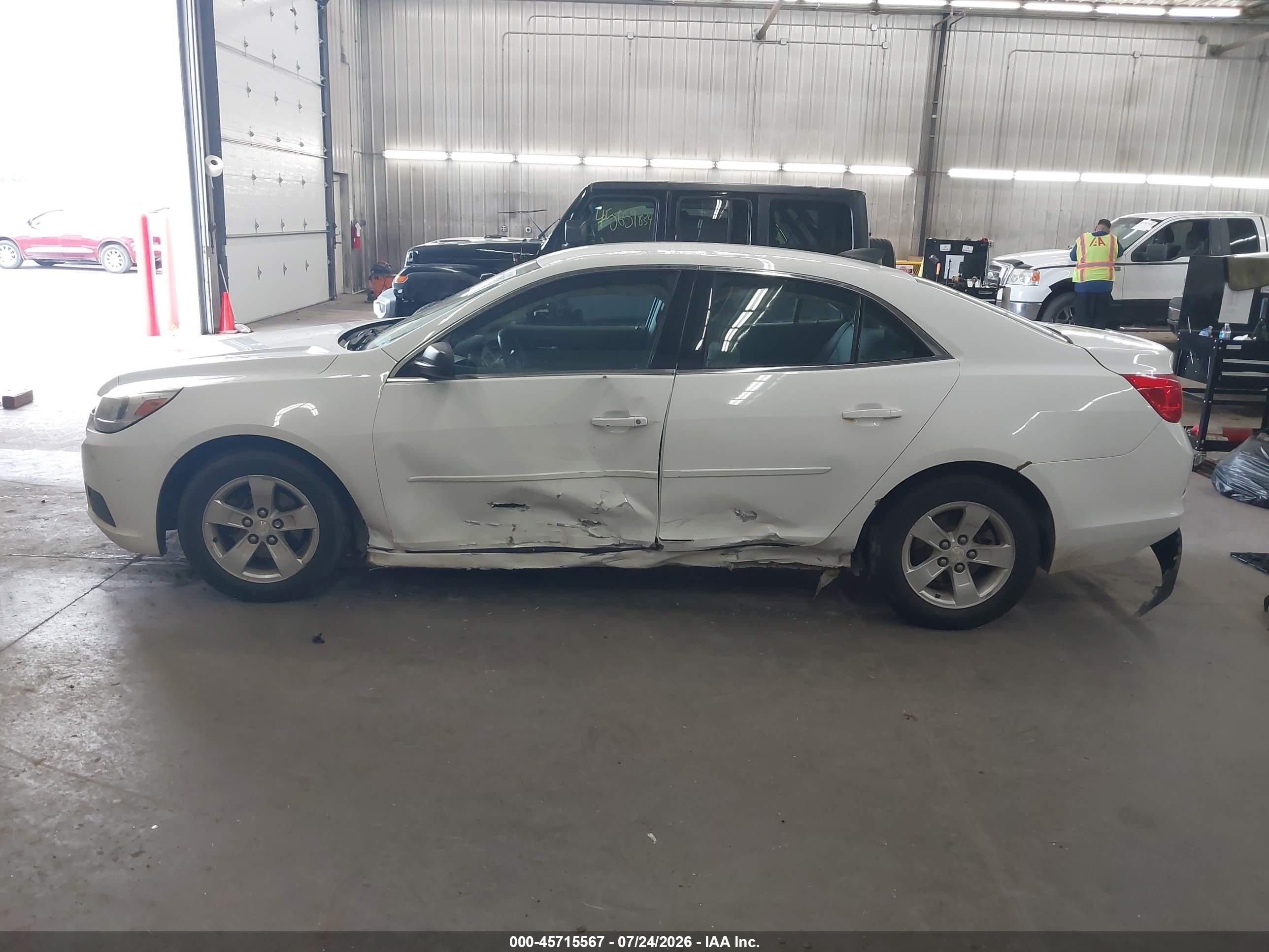 2015 Chevrolet Malibu 1fl White vin: 1G11A5SL0FF323176
