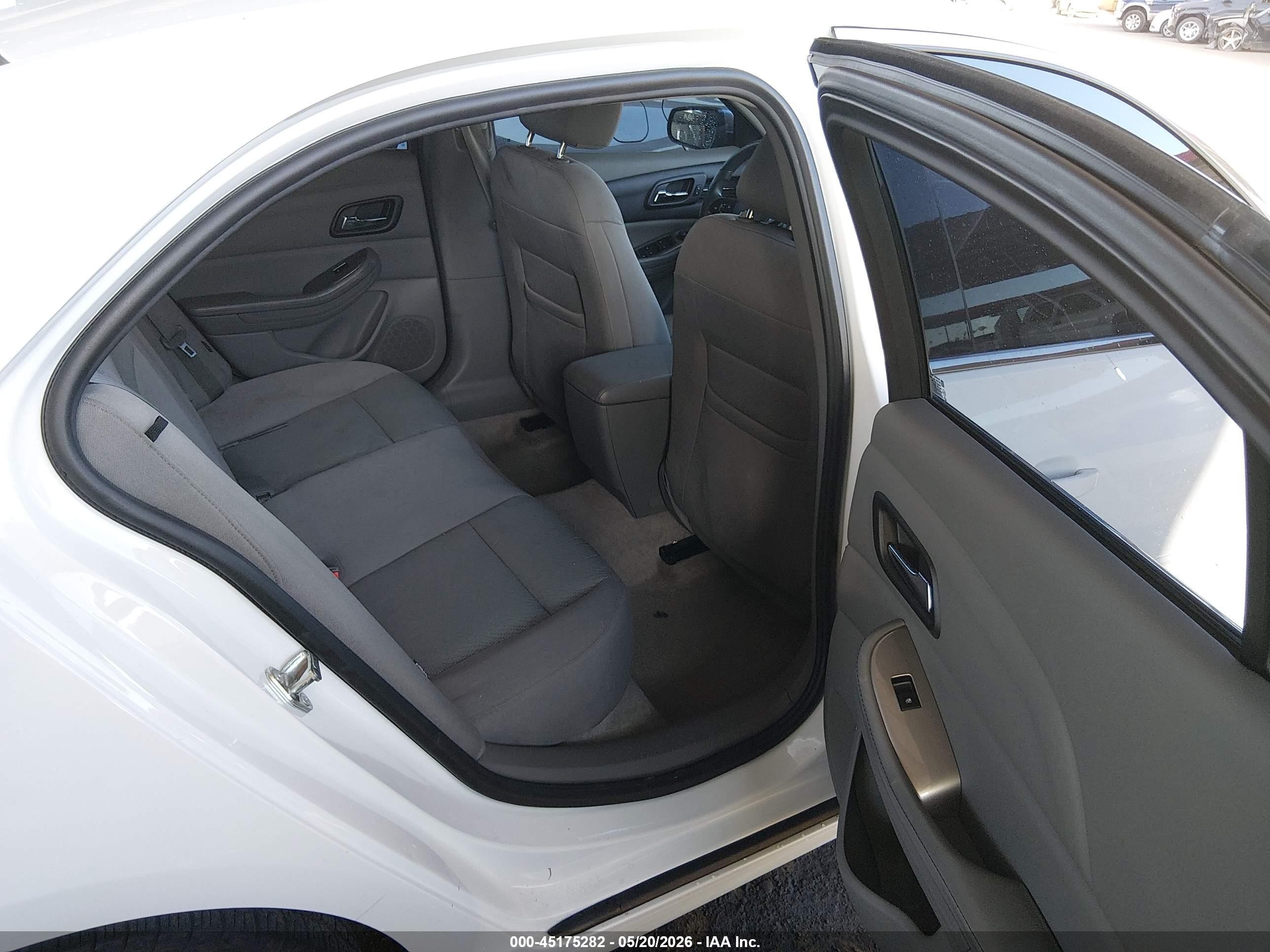 2015 Chevrolet Malibu 1fl White vin: 1G11A5SL1FF174115