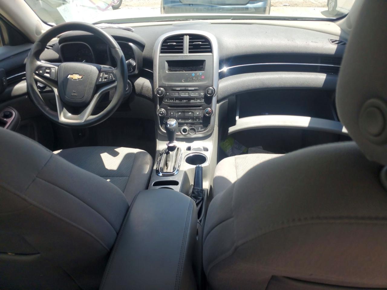 2015 Chevrolet Malibu Ls White vin: 1G11A5SL1FF270164