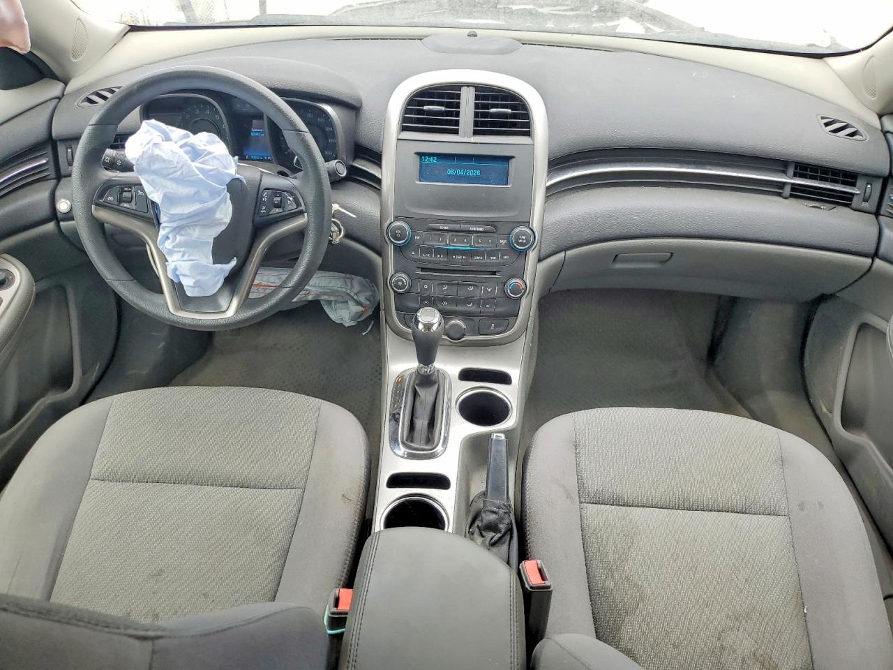 2014 Chevrolet Malibu Ls Silver vin: 1G11A5SL2EF285707