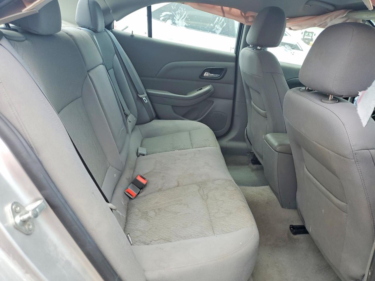 2014 Chevrolet Malibu Ls Silver vin: 1G11A5SL2EF285707