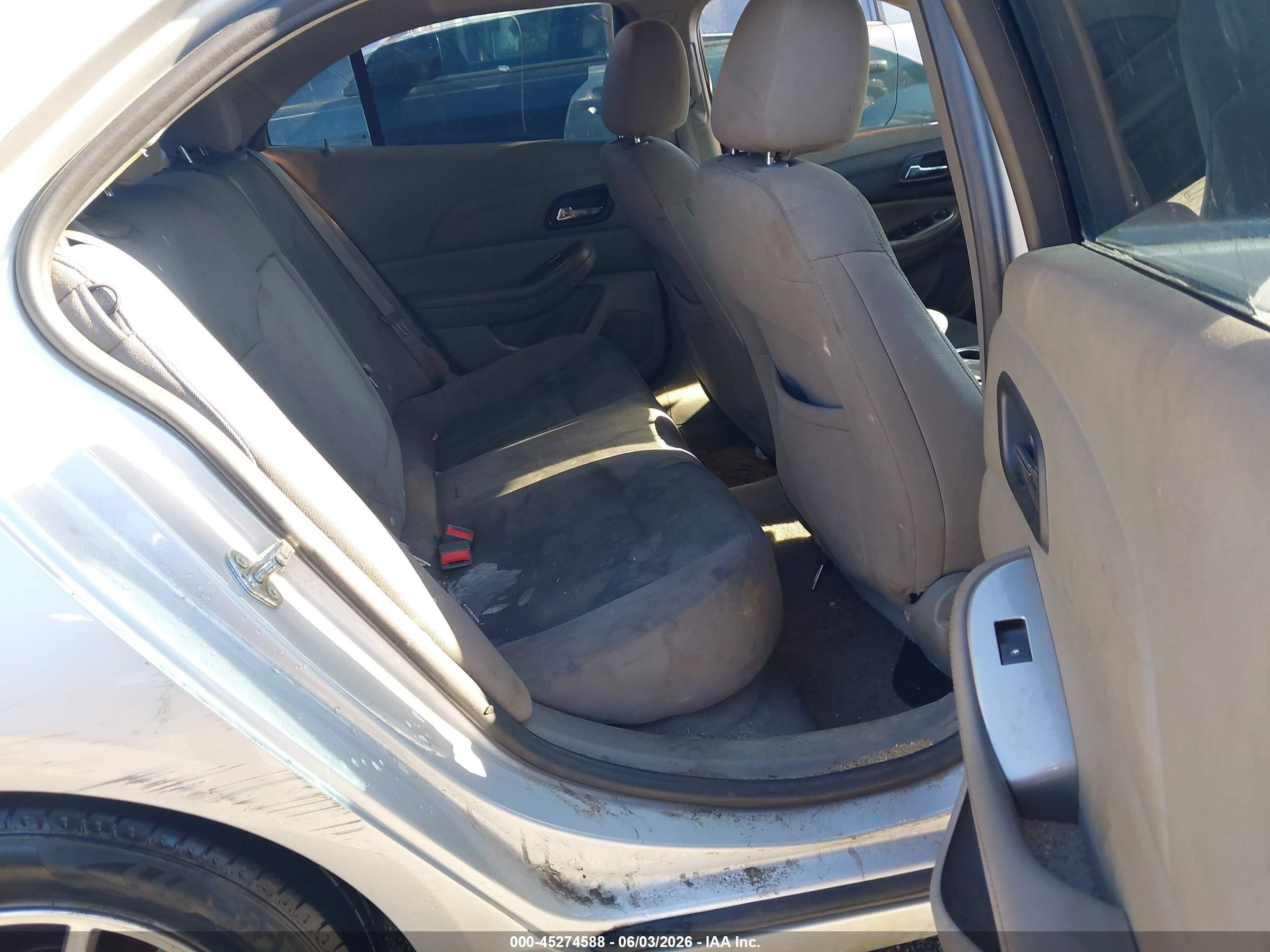 2014 Chevrolet Malibu 1fl Silver vin: 1G11A5SL3EF147903