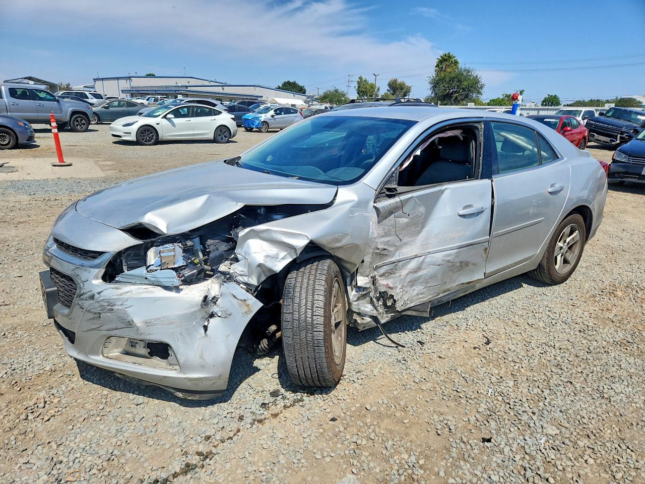 2014 Chevrolet Malibu Ls Серебряный vin: 1G11A5SL3EF280516