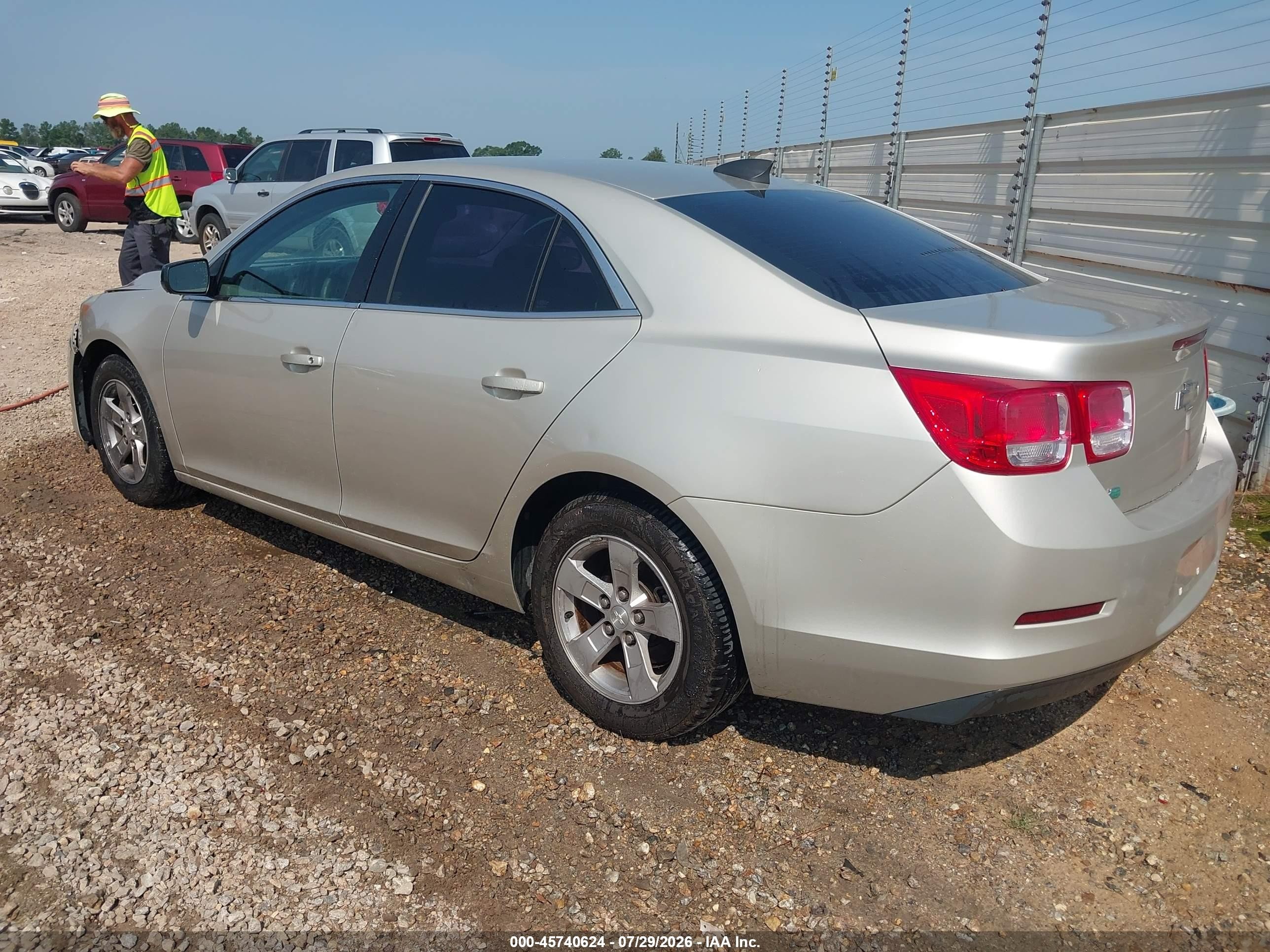 2015 Chevrolet Malibu 1fl Gold vin: 1G11A5SL3FF107953