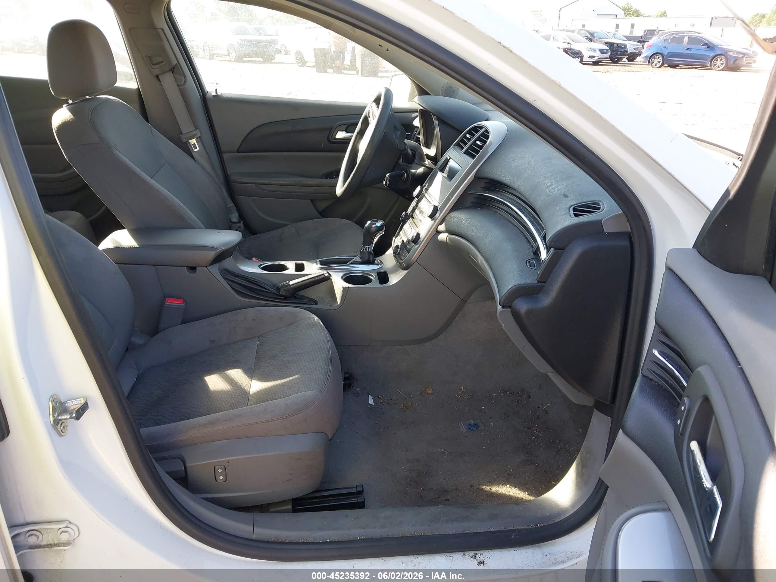 2015 Chevrolet Malibu 1fl Белый vin: 1G11A5SL5FF176482