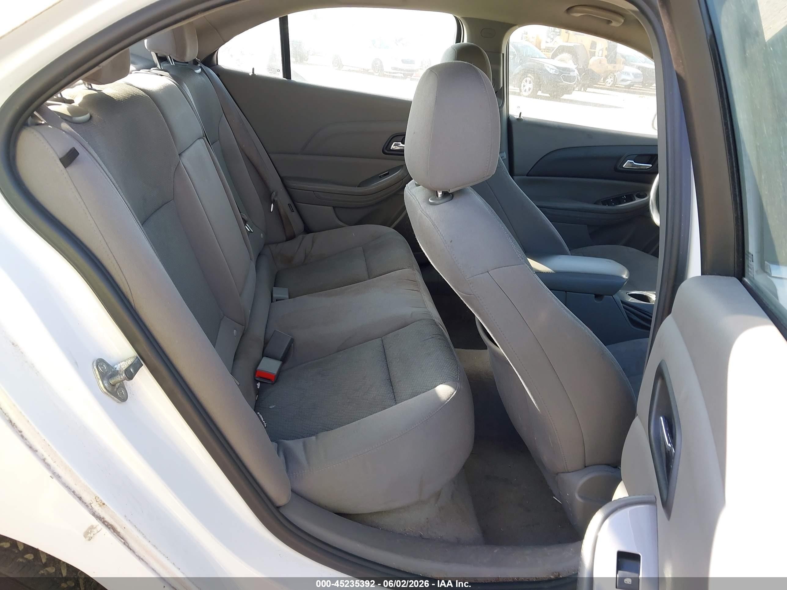 2015 Chevrolet Malibu 1fl Белый vin: 1G11A5SL5FF176482