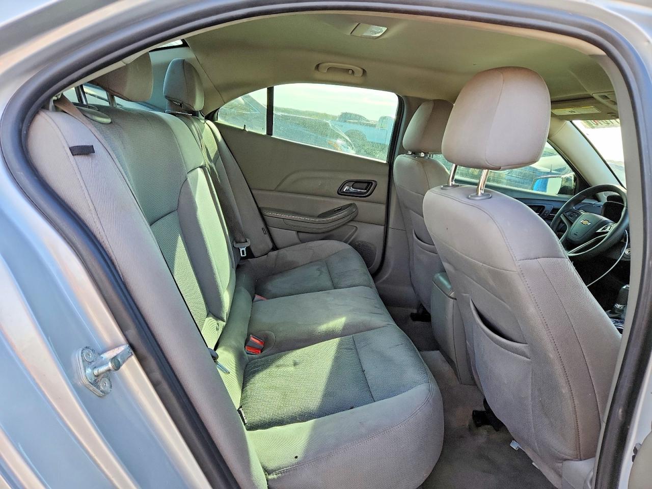 2015 Chevrolet Malibu Ls Silver vin: 1G11A5SL5FF192830