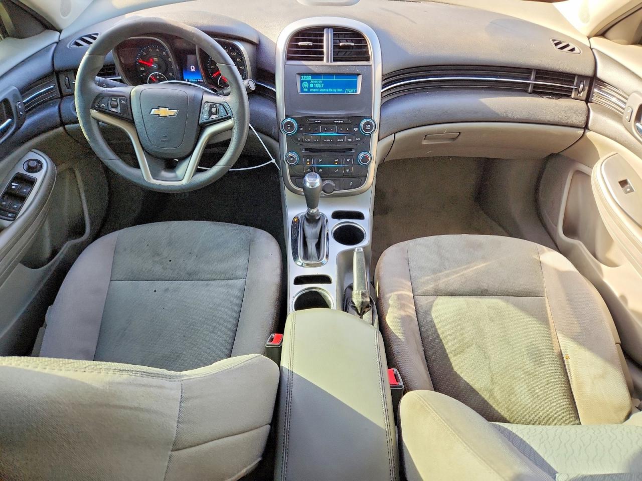 2015 Chevrolet Malibu Ls Silver vin: 1G11A5SL5FF192830