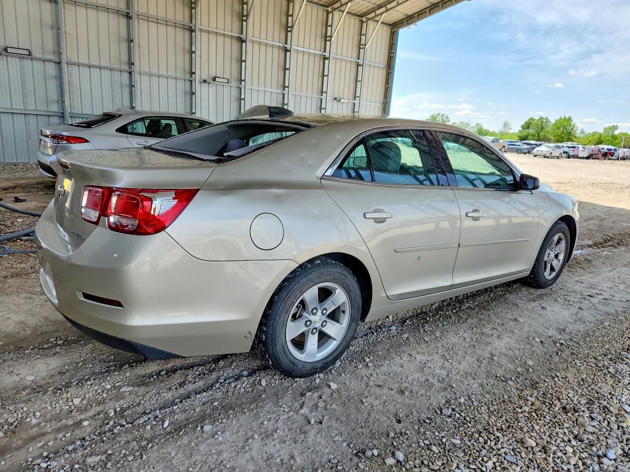 2015 Chevrolet Malibu Ls Желто-коричневый vin: 1G11A5SL5FF259829
