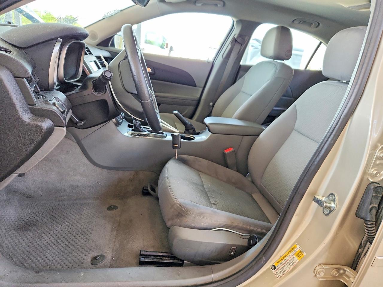 2015 Chevrolet Malibu Ls Желто-коричневый vin: 1G11A5SL5FF259829
