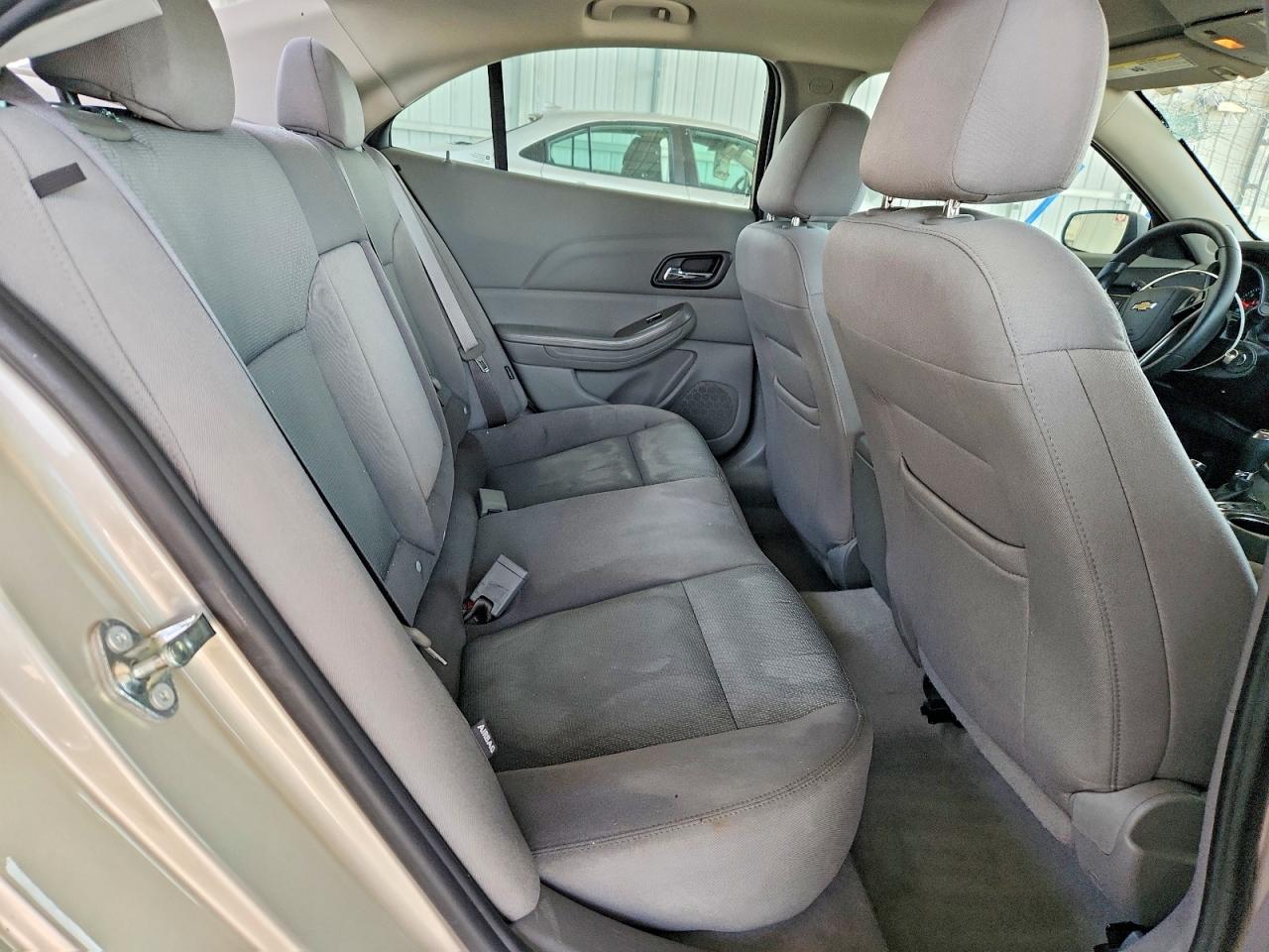 2015 Chevrolet Malibu Ls Желто-коричневый vin: 1G11A5SL5FF259829
