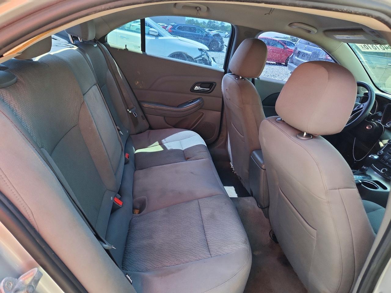 2014 Chevrolet Malibu Ls Серебряный vin: 1G11A5SL6EU170006