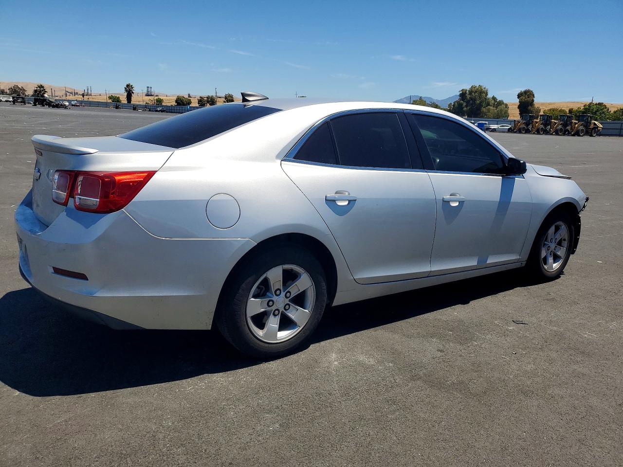 2015 Chevrolet Malibu Ls Silver vin: 1G11A5SL7FF193414