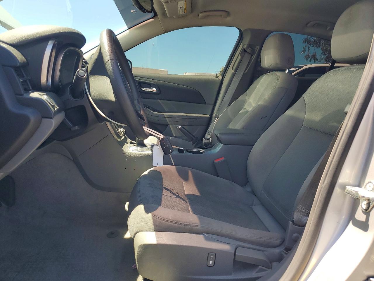 2015 Chevrolet Malibu Ls Silver vin: 1G11A5SL7FF193414