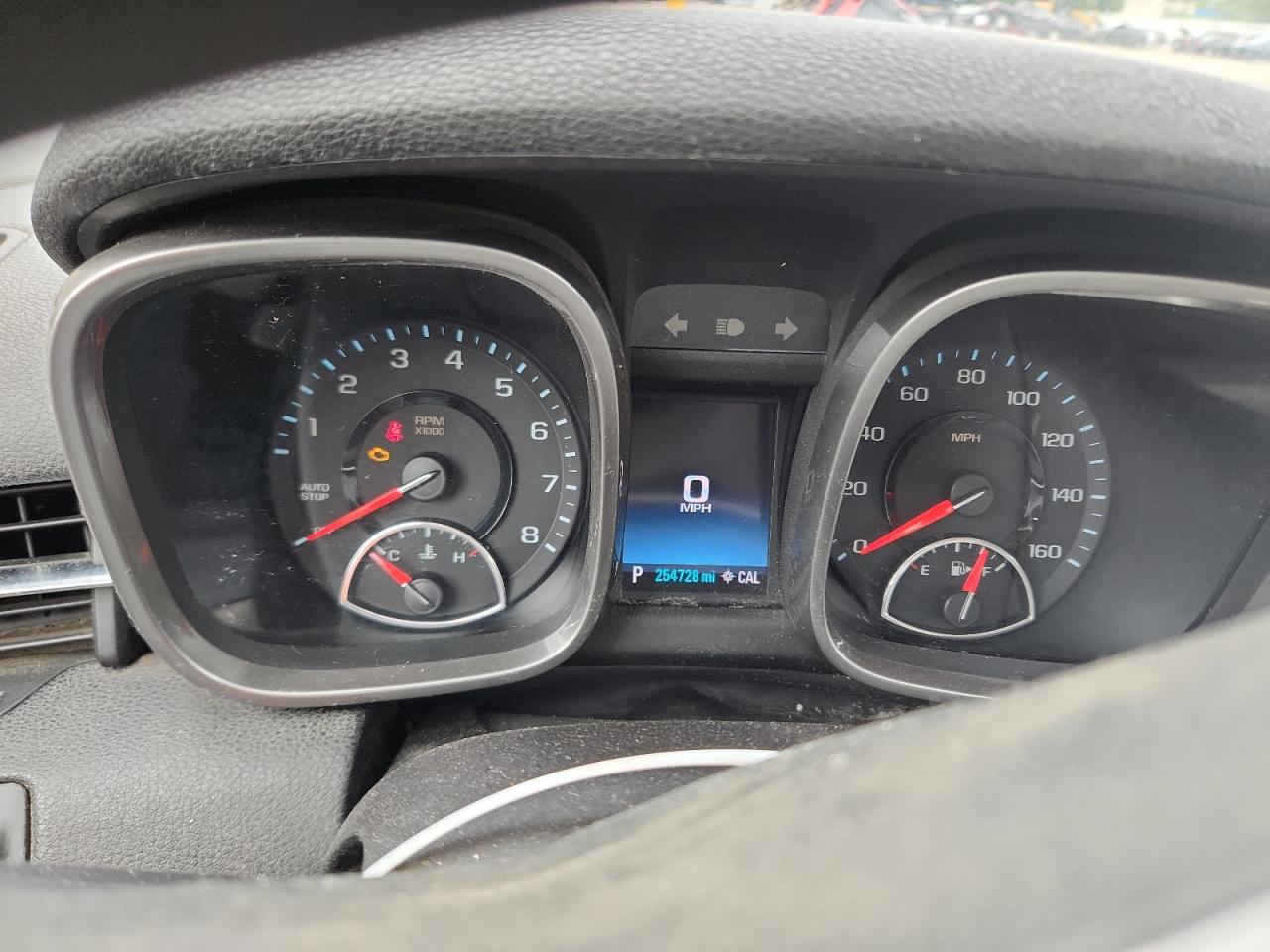 2015 Chevrolet Malibu Ls Белый vin: 1G11A5SL8FU132617 Damage: Warning Light - Engine, On, Unacceptable