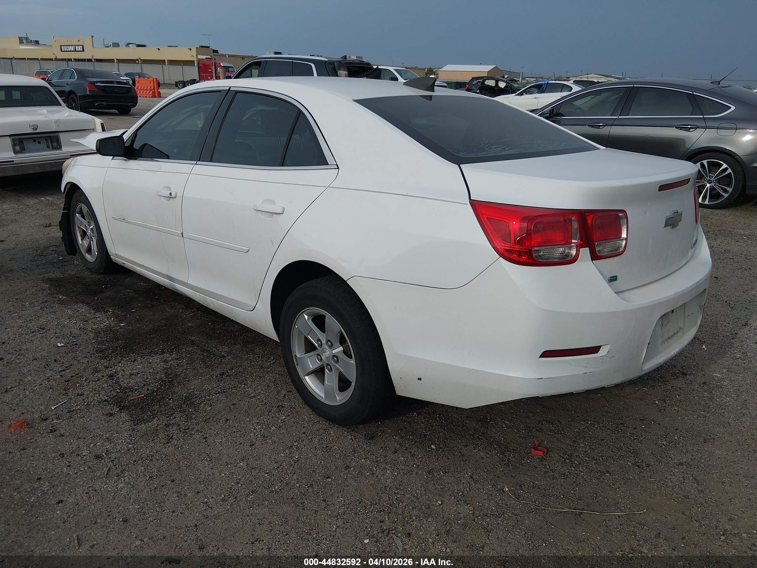 2015 Chevrolet Malibu 1fl White vin: 1G11A5SL9FF273054