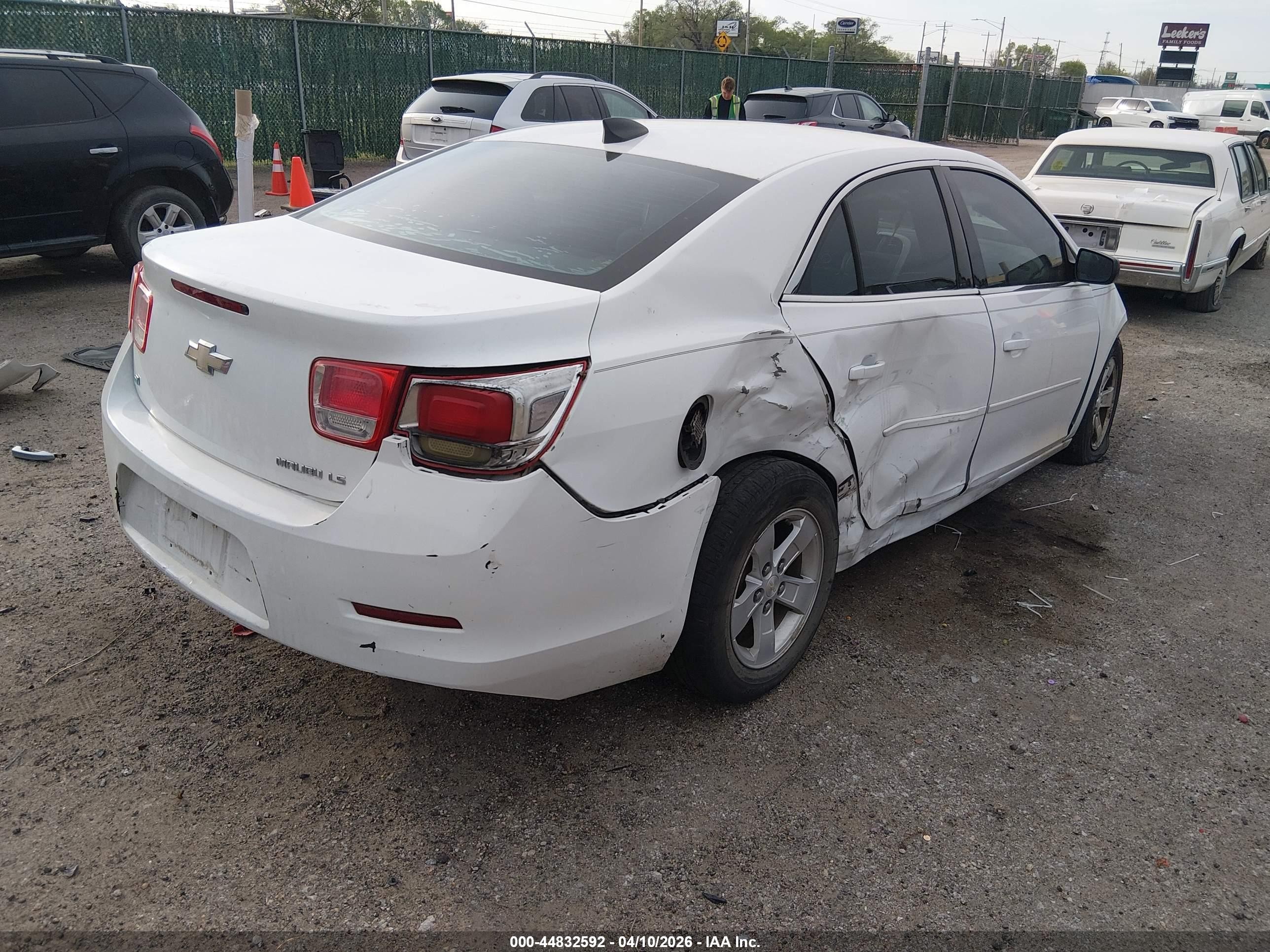 2015 Chevrolet Malibu 1fl White vin: 1G11A5SL9FF273054