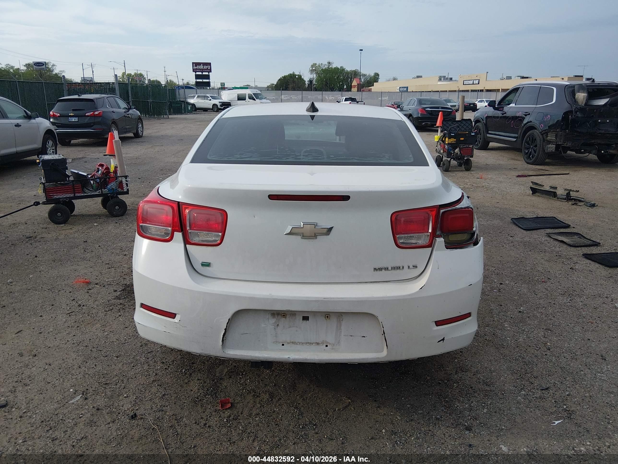 2015 Chevrolet Malibu 1fl White vin: 1G11A5SL9FF273054