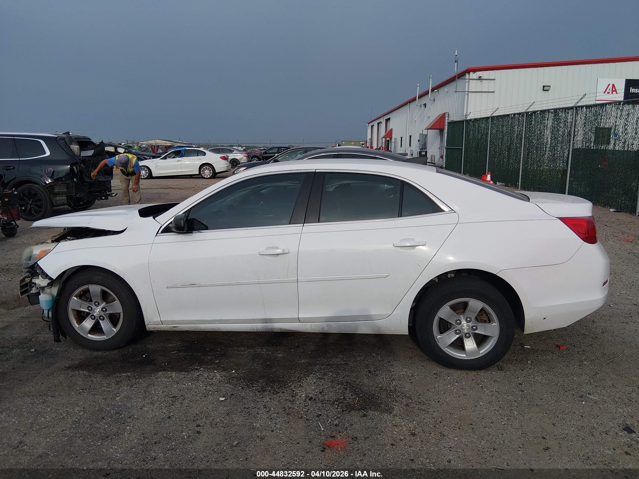 2015 Chevrolet Malibu 1fl White vin: 1G11A5SL9FF273054