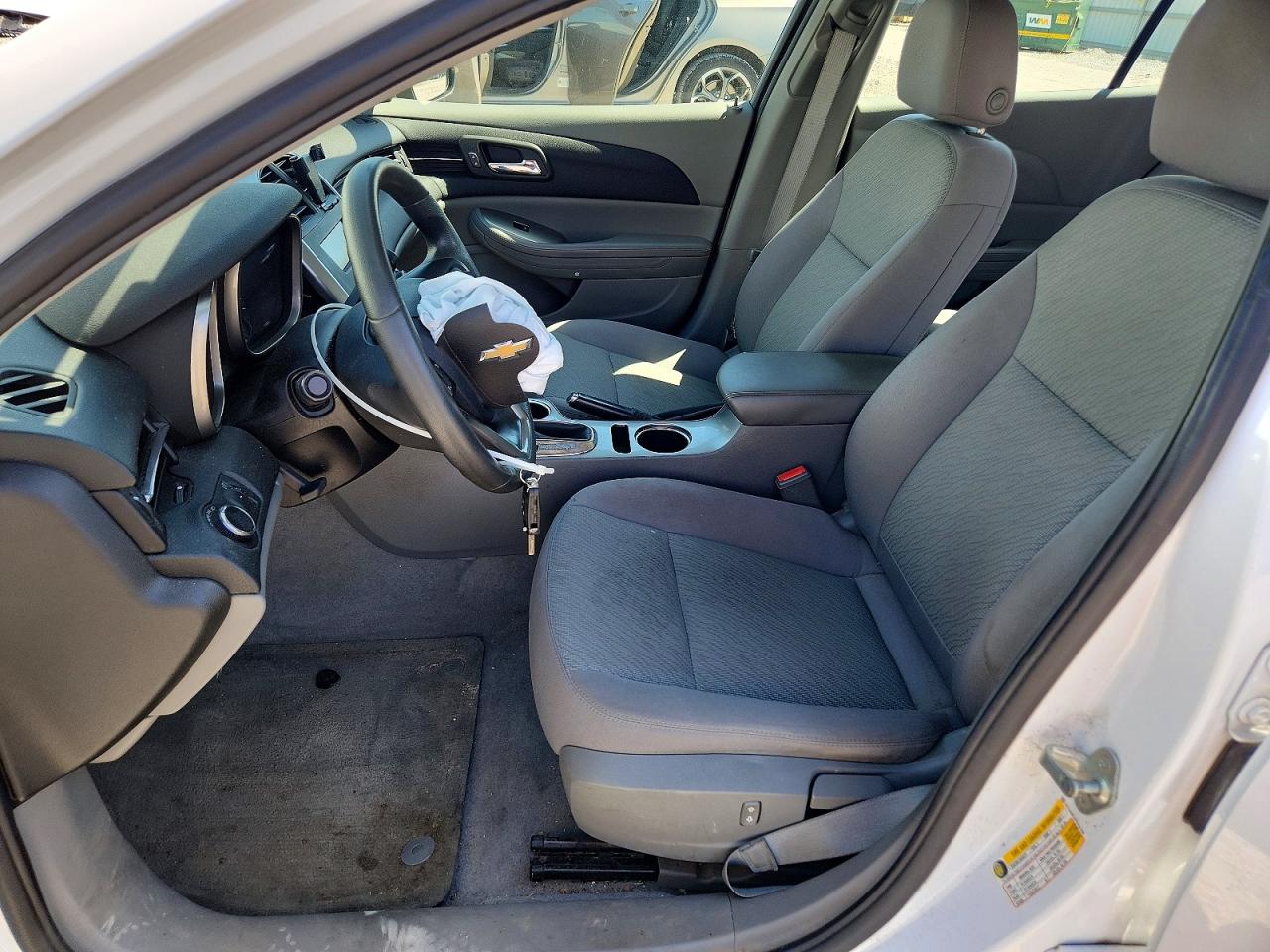 2015 Chevrolet Malibu Ls White vin: 1G11A5SLXFU101756
