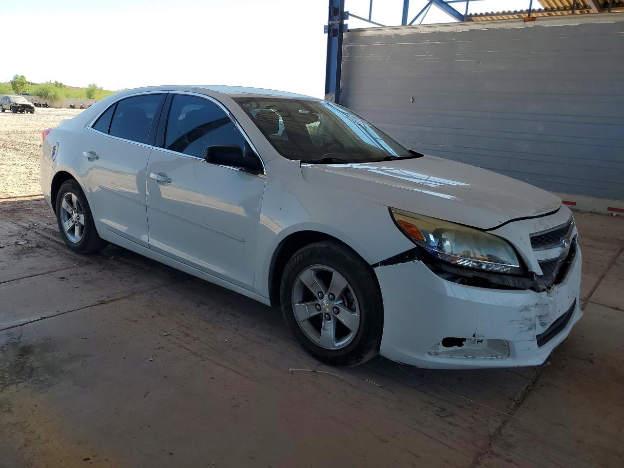 2013 Chevrolet Malibu Ls White vin: 1G11B5SA0DF131510