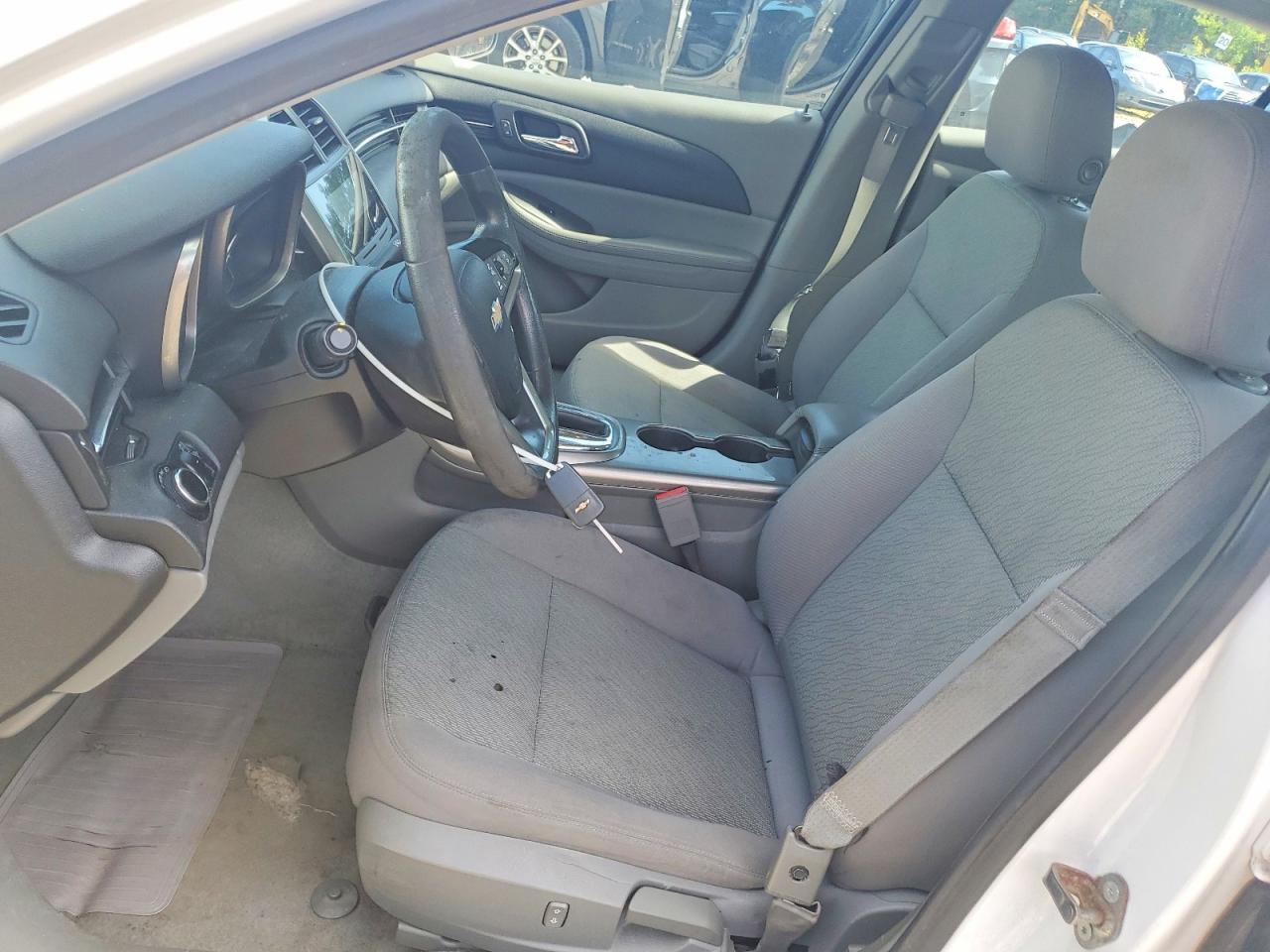 2013 Chevrolet Malibu Ls White vin: 1G11B5SA0DF194168