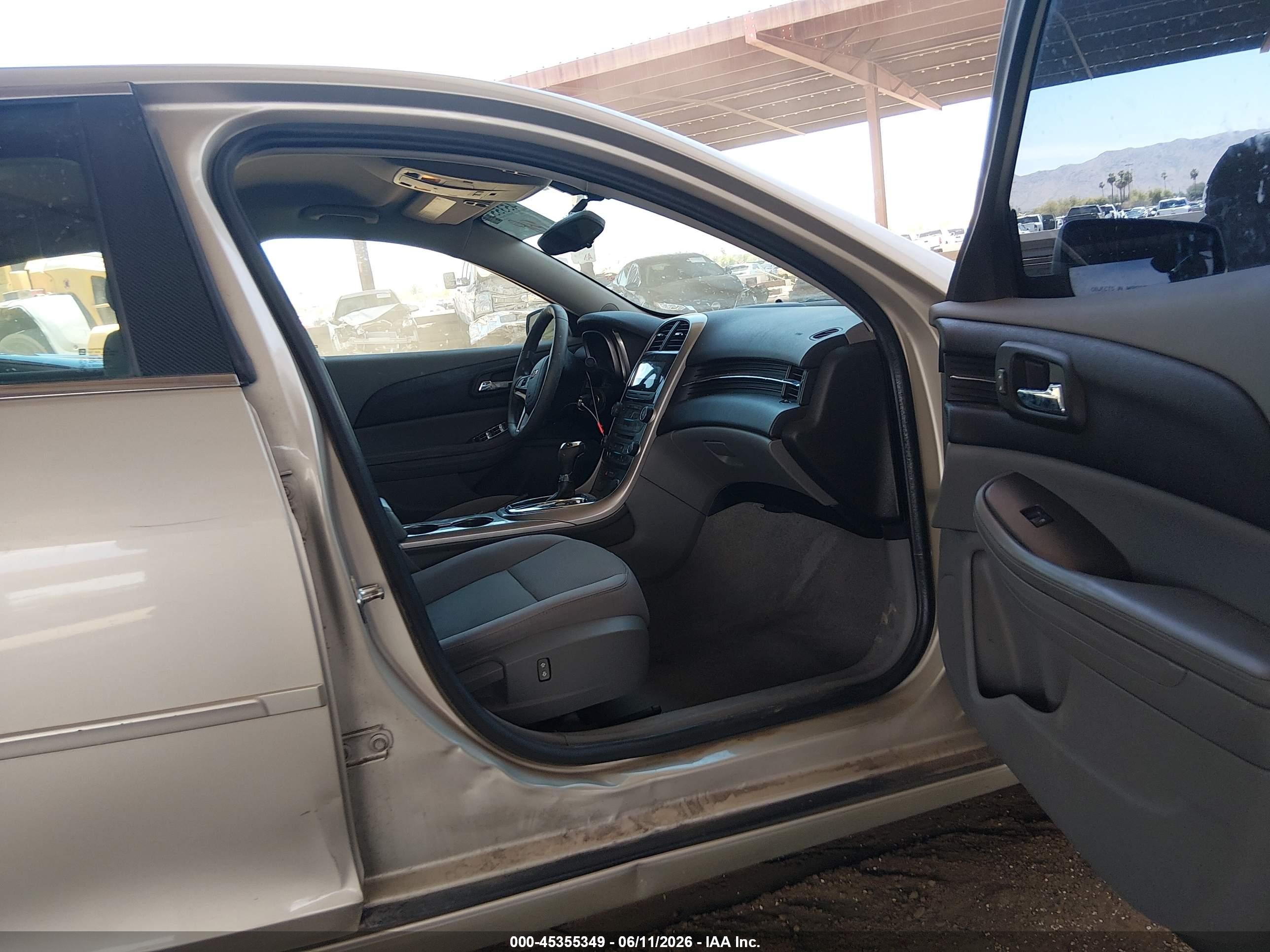2013 Chevrolet Malibu 1ls Cream vin: 1G11B5SA1DF352565