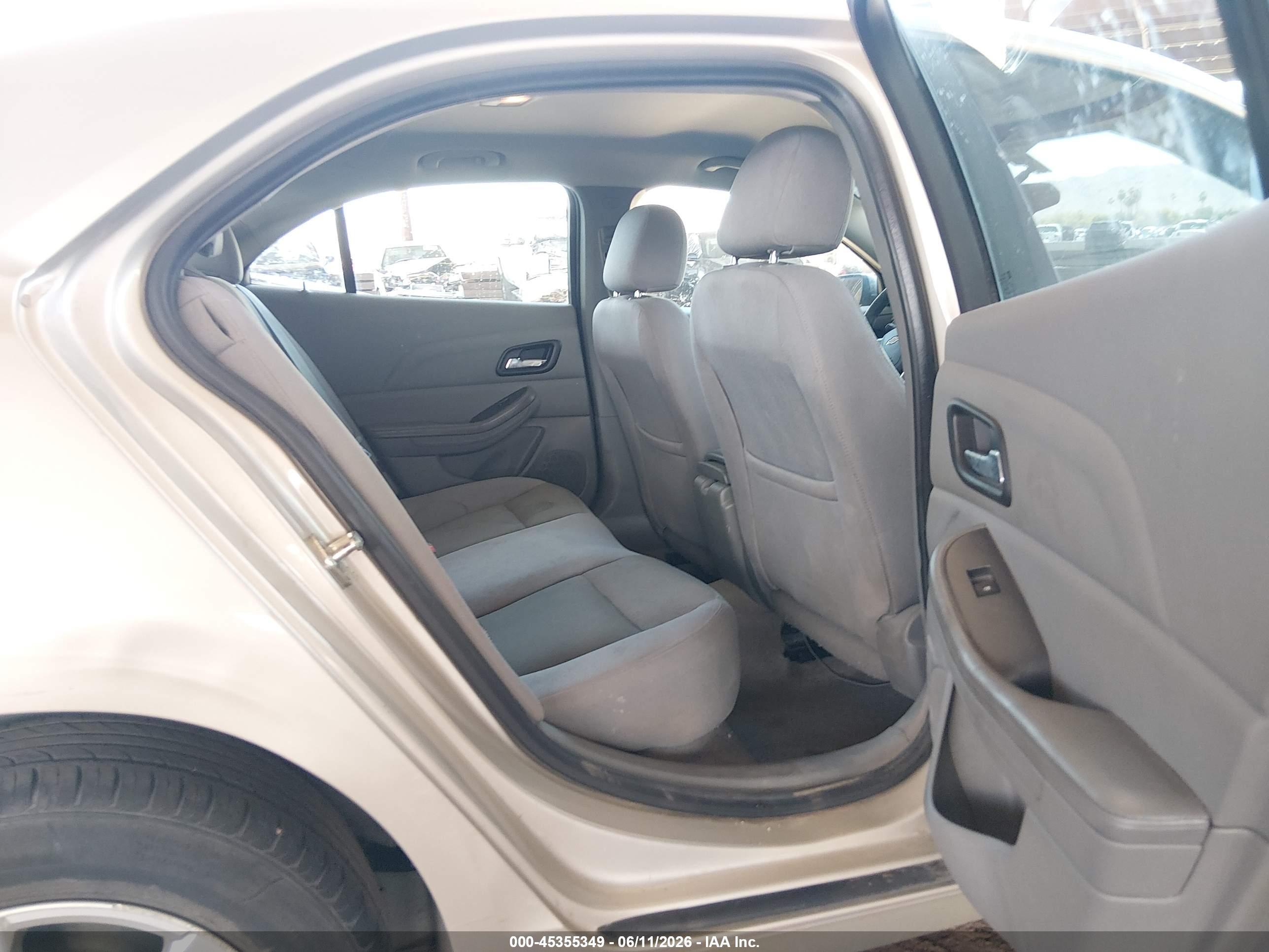 2013 Chevrolet Malibu 1ls Cream vin: 1G11B5SA1DF352565