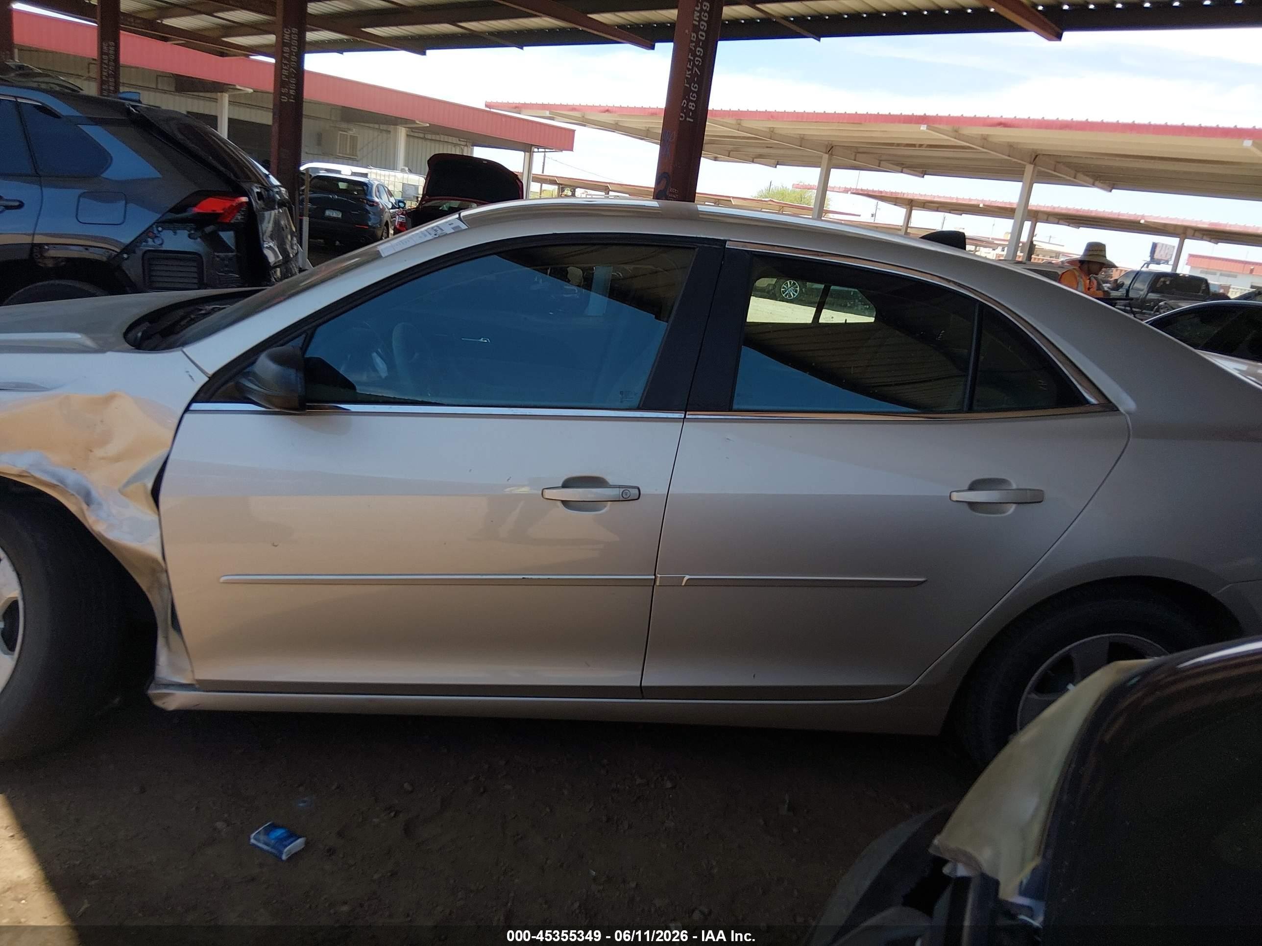 2013 Chevrolet Malibu 1ls Cream vin: 1G11B5SA1DF352565