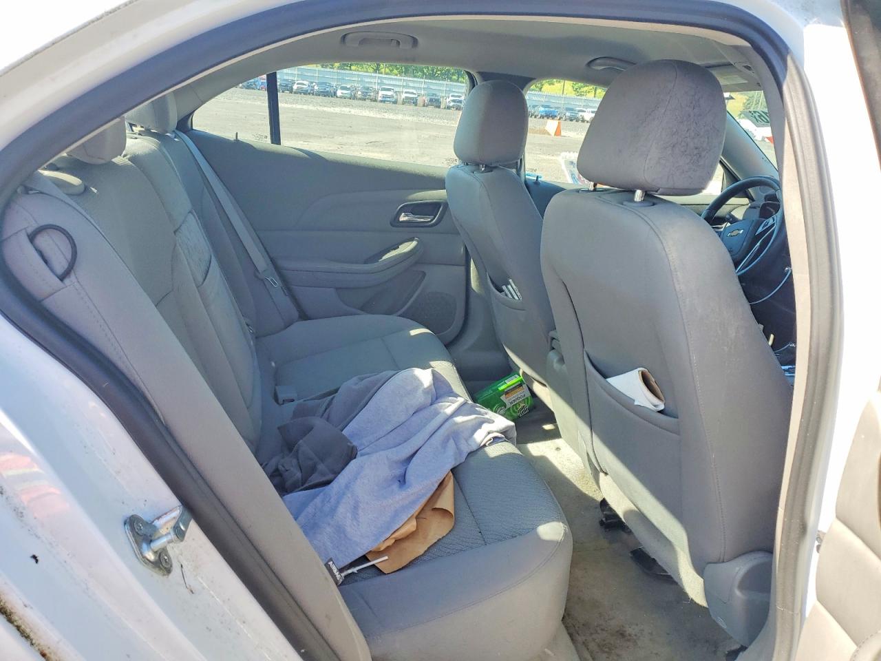 2013 Chevrolet Malibu Ls Белый vin: 1G11B5SA2DF182636