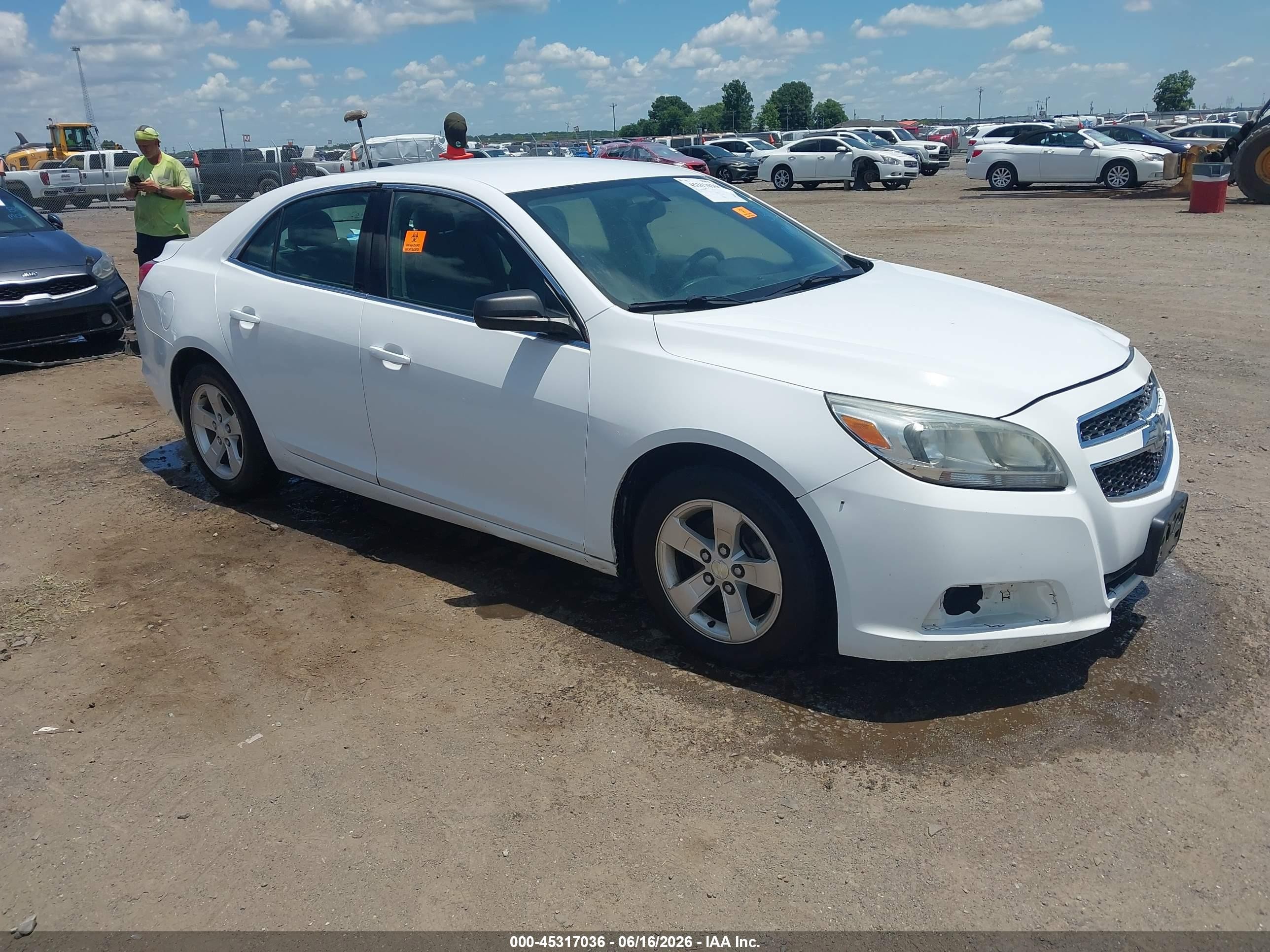 2013 Chevrolet Malibu 1ls White vin: 1G11B5SA2DF319784