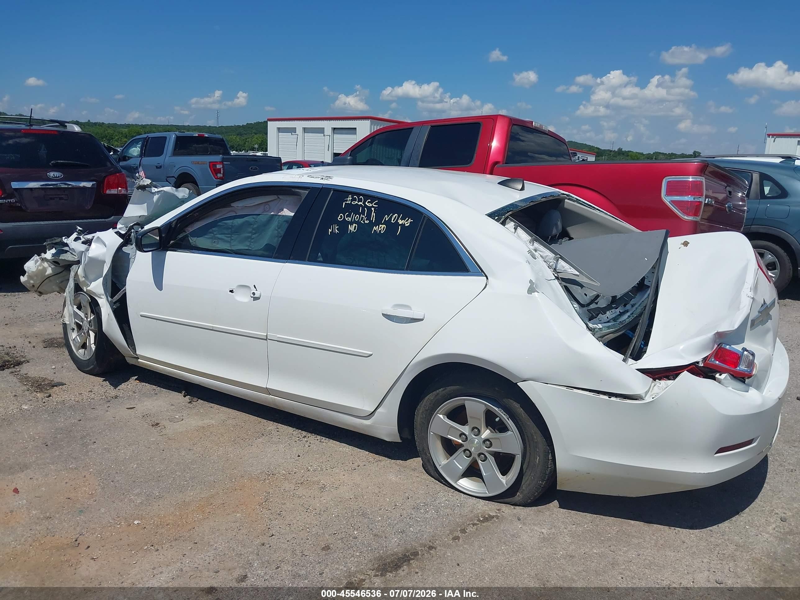 2013 Chevrolet Malibu 1ls White vin: 1G11B5SA3DF181592