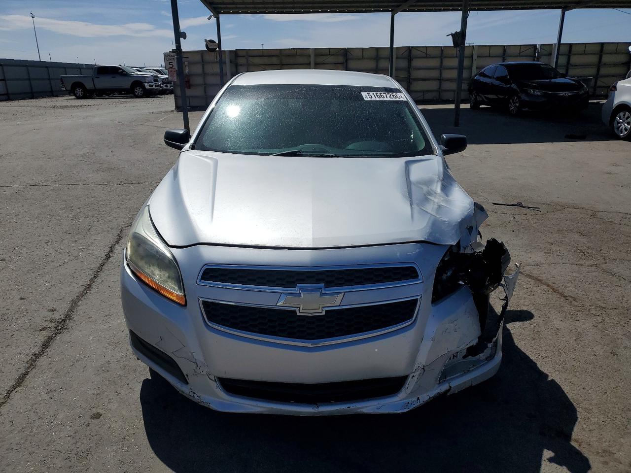 2013 Chevrolet Malibu Ls Серебряный vin: 1G11B5SA3DF186548