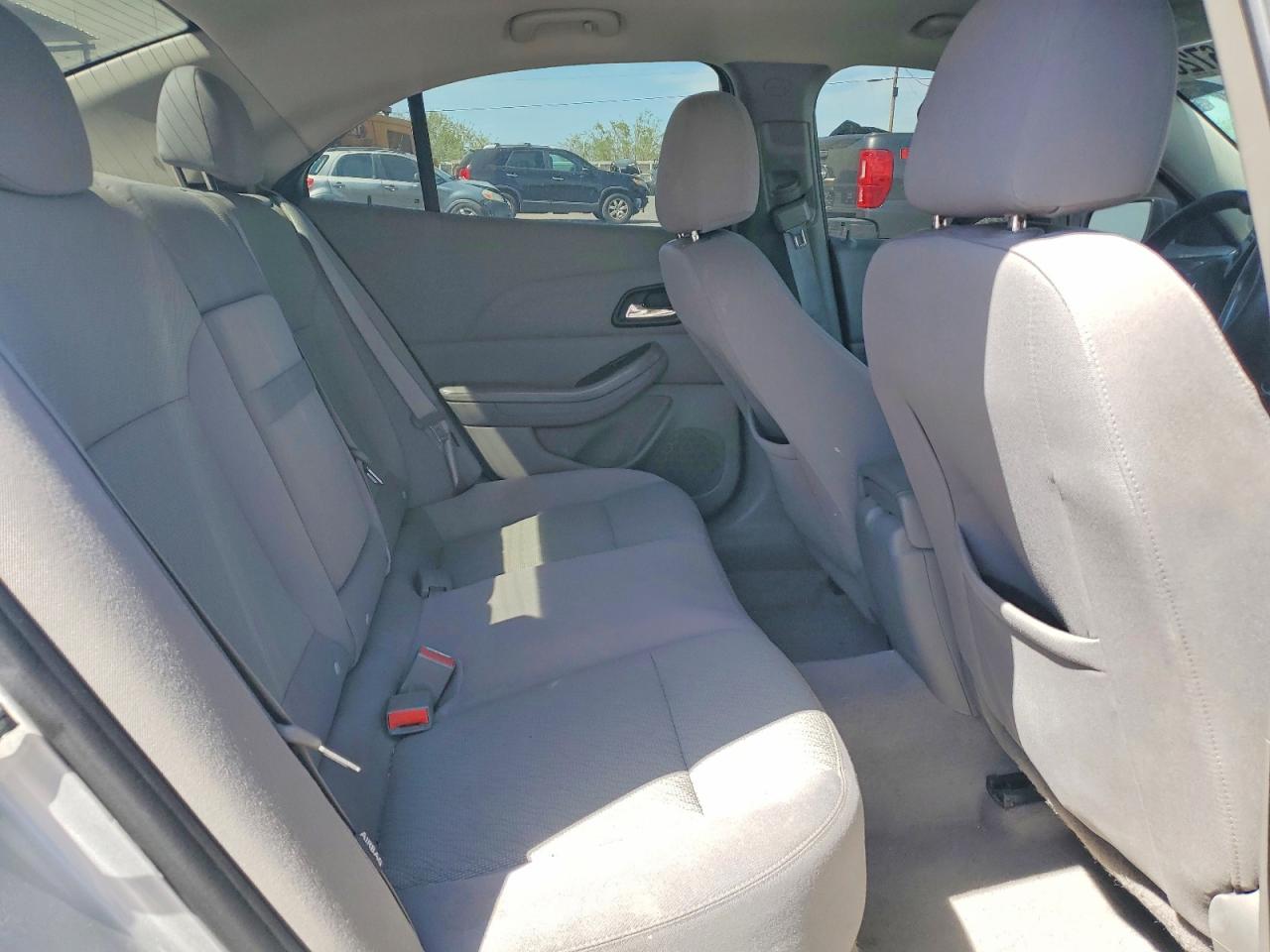 2013 Chevrolet Malibu Ls Серебряный vin: 1G11B5SA3DF186548