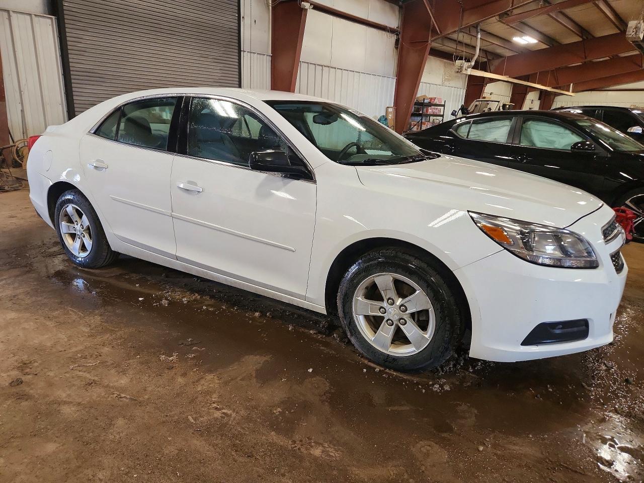 2013 Chevrolet Malibu Ls Белый vin: 1G11B5SA3DF269980