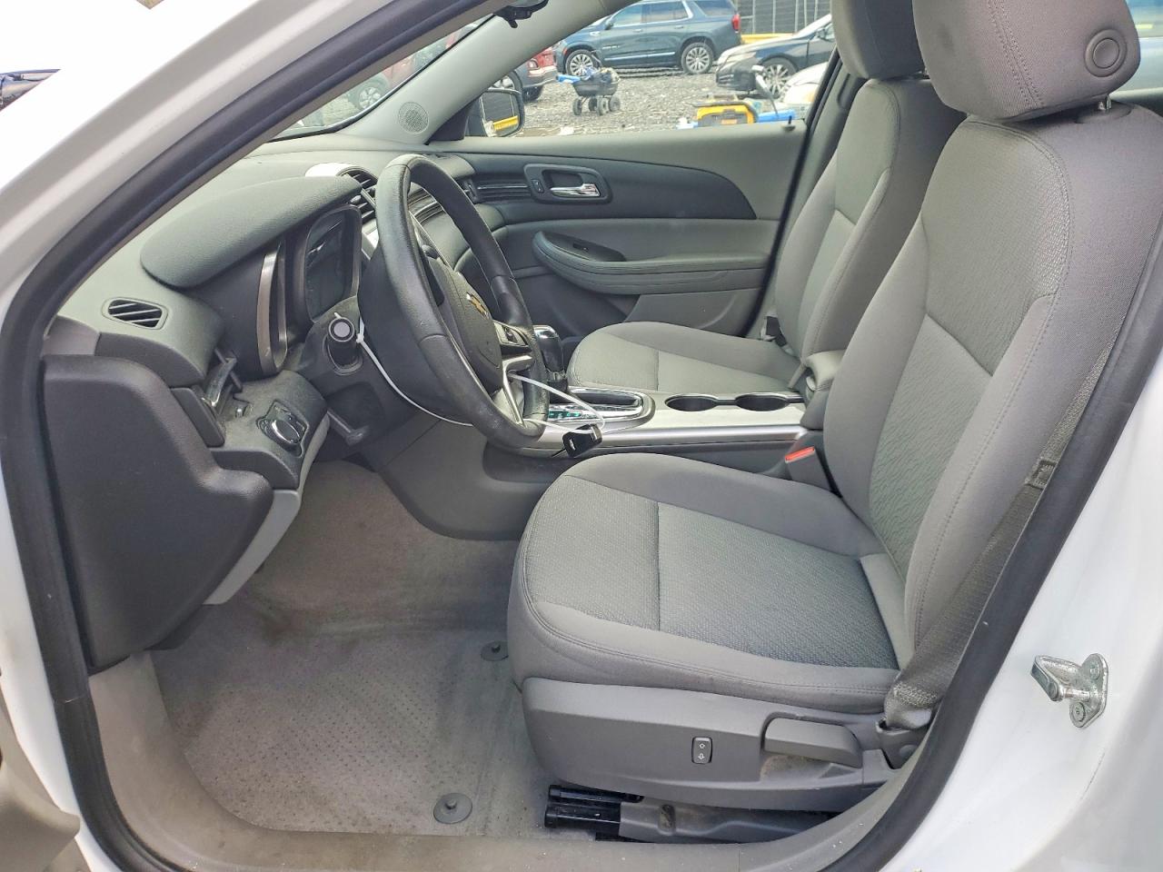 2013 Chevrolet Malibu Ls White vin: 1G11B5SA4DF358795