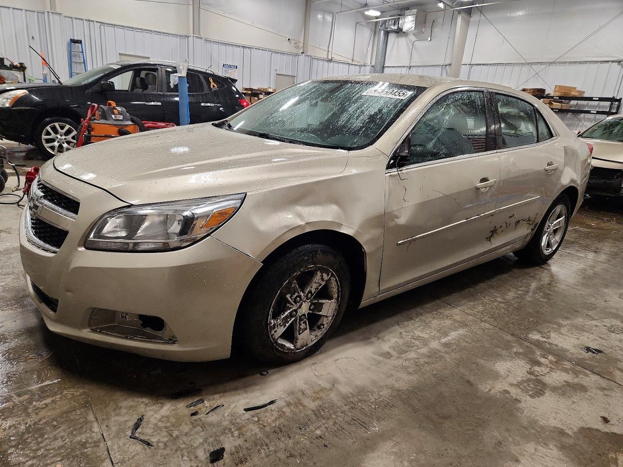 2013 Chevrolet Malibu Ls Gold vin: 1G11B5SA5DF143619