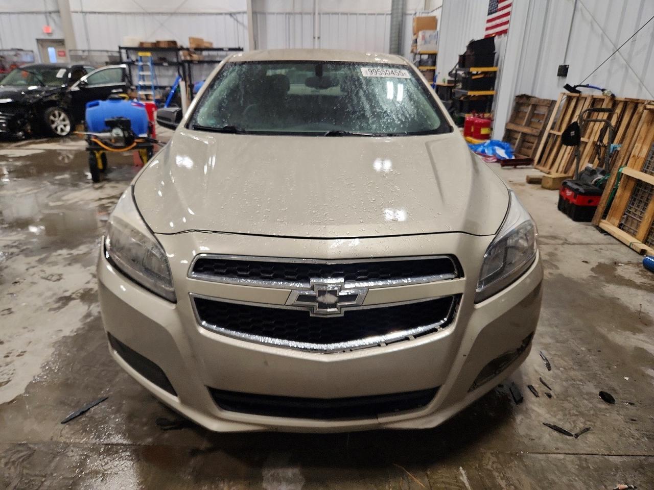2013 Chevrolet Malibu Ls Gold vin: 1G11B5SA5DF143619