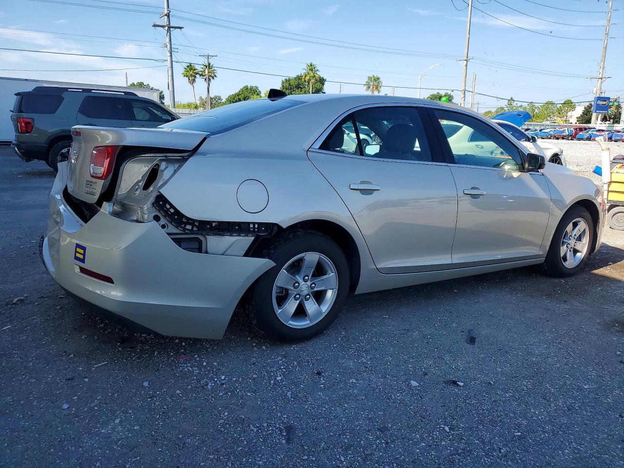 2013 Chevrolet Malibu Ls Silver vin: 1G11B5SA5DF238102