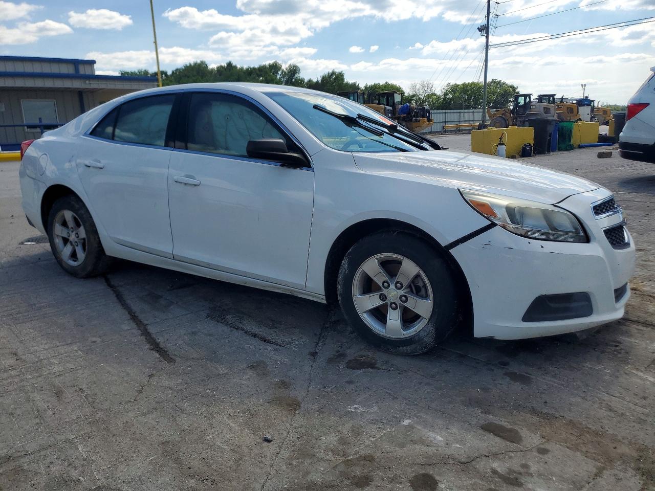 2013 Chevrolet Malibu Ls White vin: 1G11B5SA6DF176712