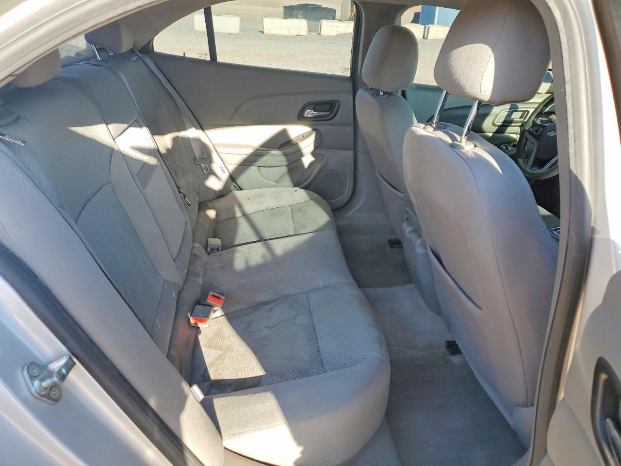 2013 Chevrolet Malibu Ls Silver vin: 1G11B5SA7DF221043