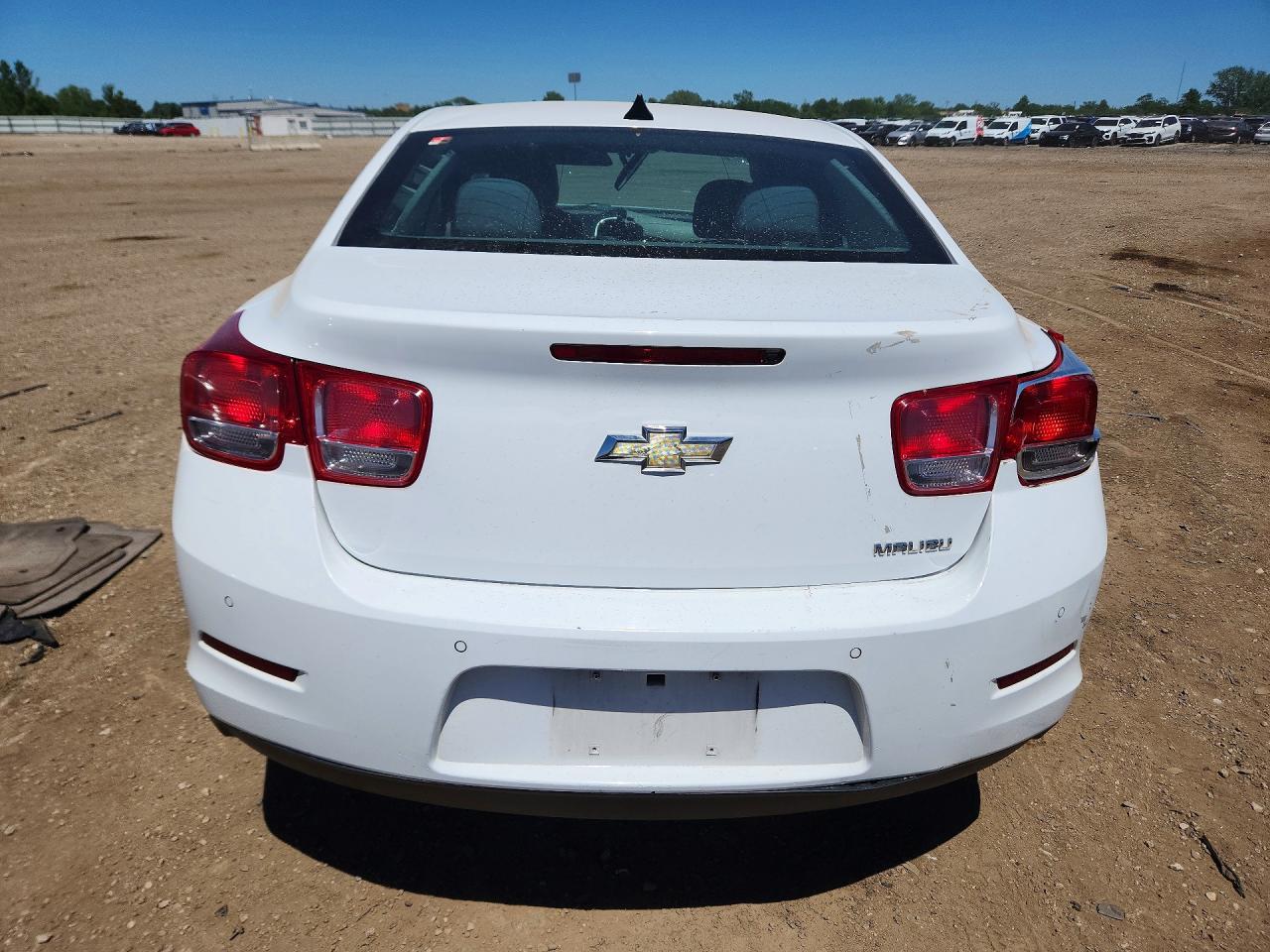 2013 Chevrolet Malibu Ls White vin: 1G11B5SA7DF338413
