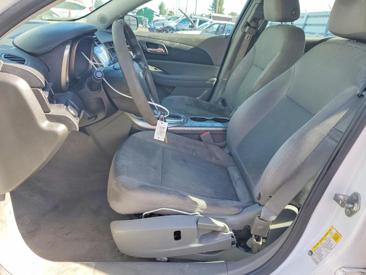 2013 Chevrolet Malibu White vin: 1G11B5SA8DF192782