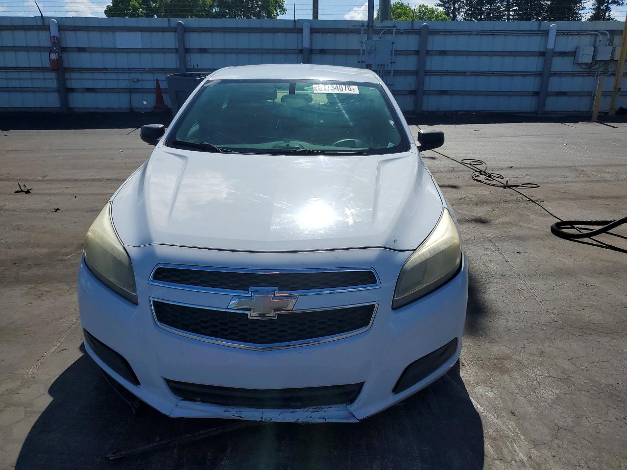 2013 Chevrolet Malibu White vin: 1G11B5SA8DF192782