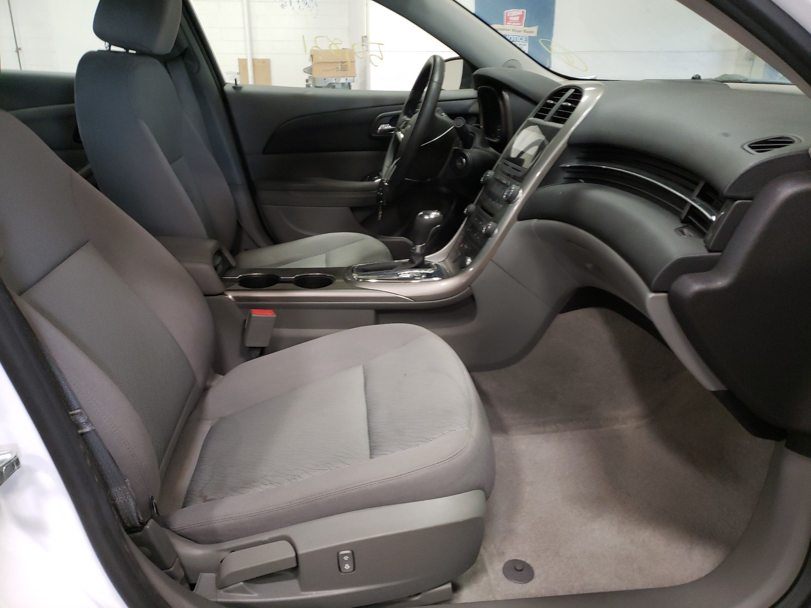 2013 Chevrolet Malibu Ls White vin: 1G11B5SA9DF236353